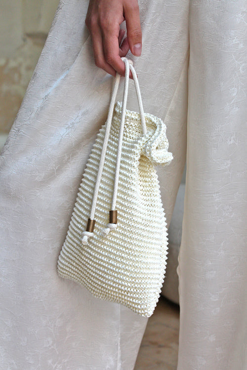 KNIT BUCKET BAG